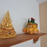 Le Petit Thai 2 Pieces Climatise Centre Avec Balcon