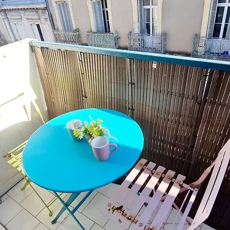 Le Petit Thai 2 Pieces Climatise Centre Avec Balcon