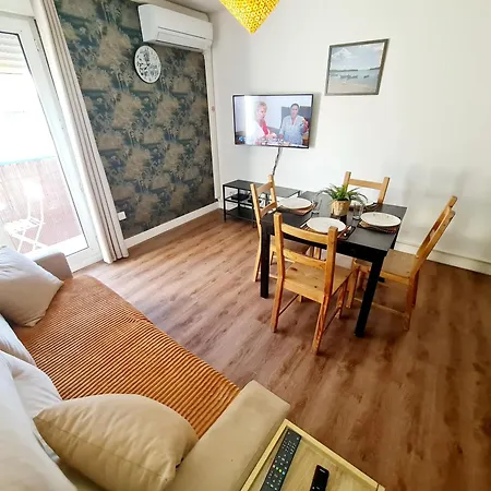 Le Petit Thai 2 Pieces Climatise Centre Avec Balcon *